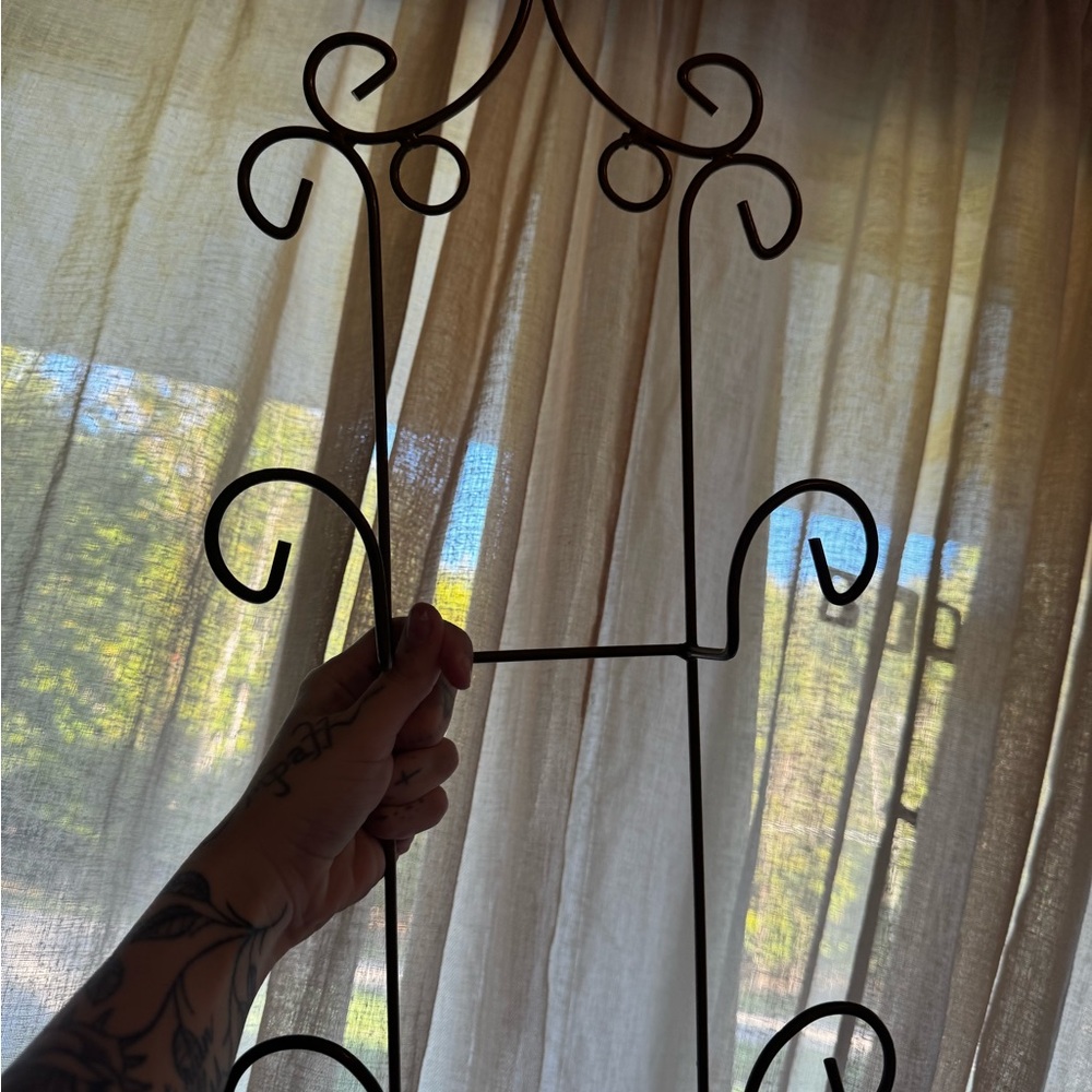 Decorative Gold/Bronze Metal Wall Hanger